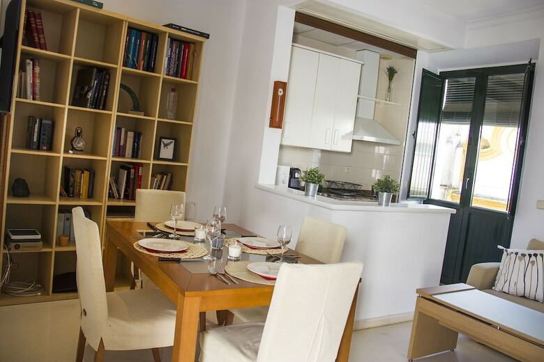 Apartamento En El Coraz�n de Sevilla Junto Giralda