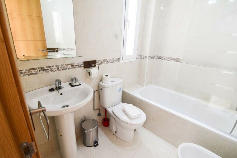 Apartamentos Letmalaga Barcelo