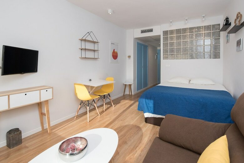 Apartamentos Villa Laura Triana