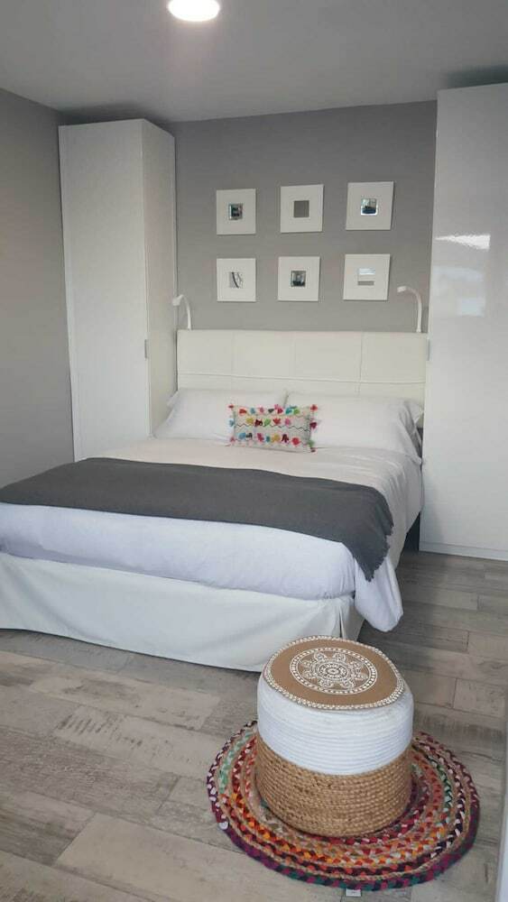 Apartamentos Playalaseras.com