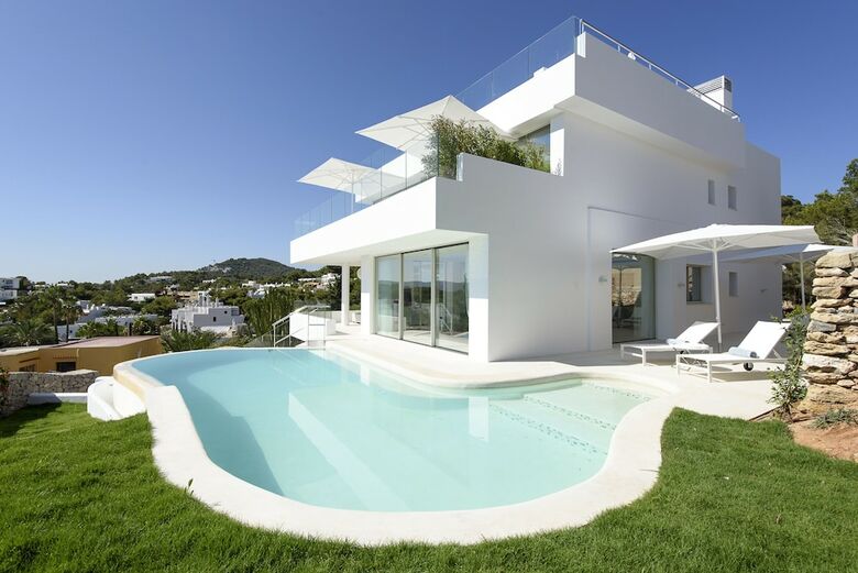 Villa Triple X