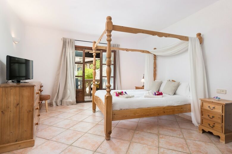 Can Furios Hotel By Can Calco Hotels