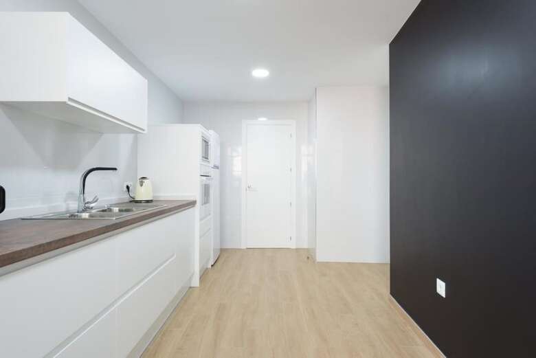 107386 - Apartment In Malaga