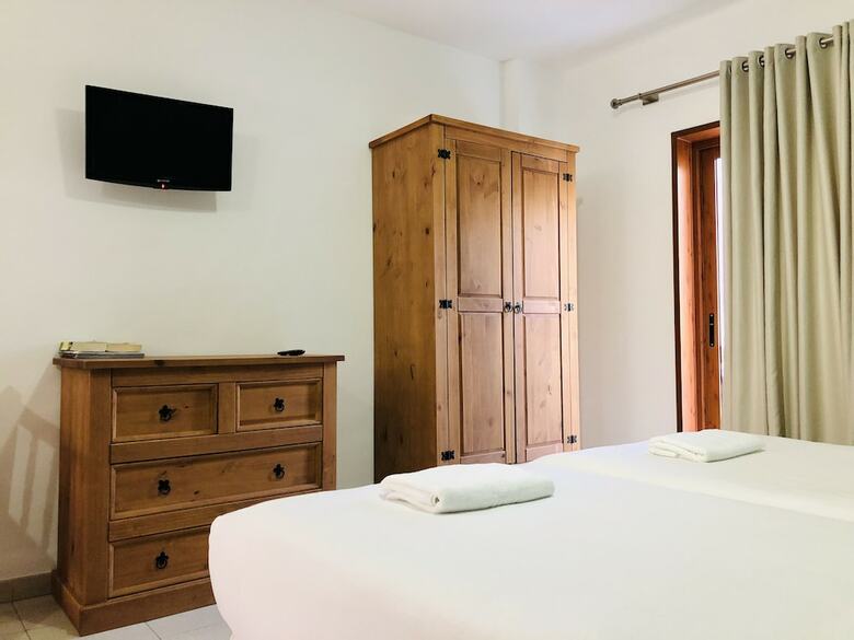 Apartamentos Frontera
