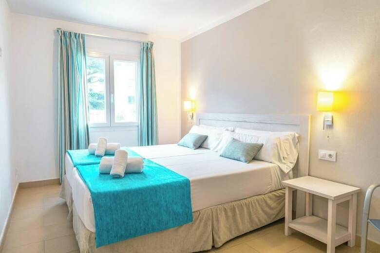 Apartamentos Seth Mestral Y Llebeig