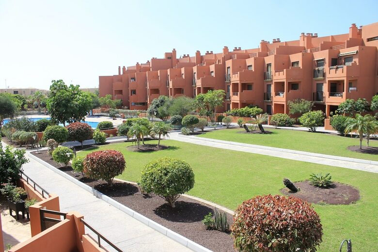 Apartamentos El M�dano. Sotavento. Playa de La Tejita