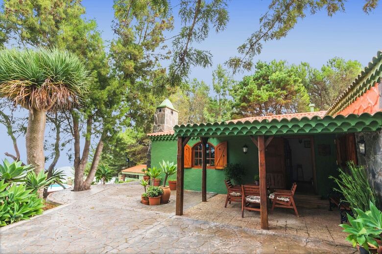 Apartamentos Casa Vacacional Con Piscina En Caideros