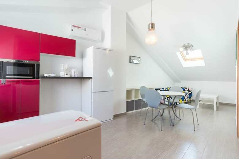 107374 - Apartment In Malaga
