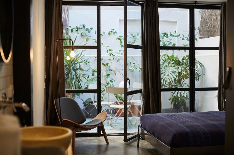 Bed & Breakfast Bubusuites