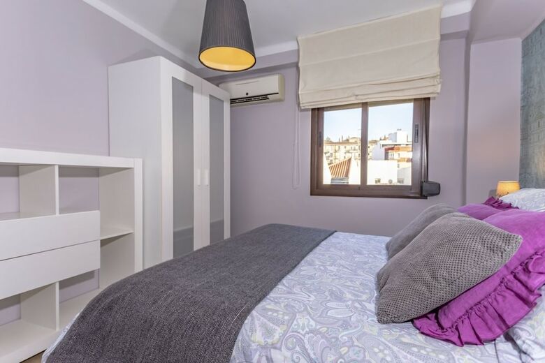 Apartamentos Junto A La Casa Natal de Picasso.