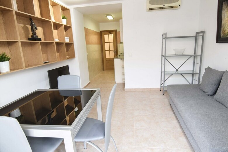 Apartamentos Letmalaga Merced Market