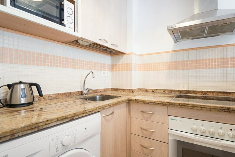 107398 - Apartment In Malaga
