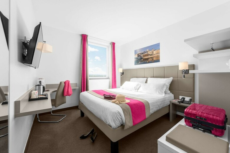 Hotel Kyriad Lyon Est - Stadium - Eurexpo