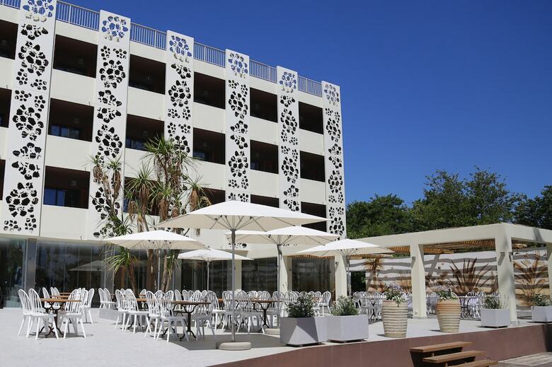 Hotel Restaurant San Lucianu