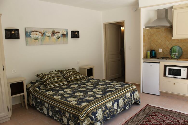 Chambres D'h�tes Le Clos Des Oliviers