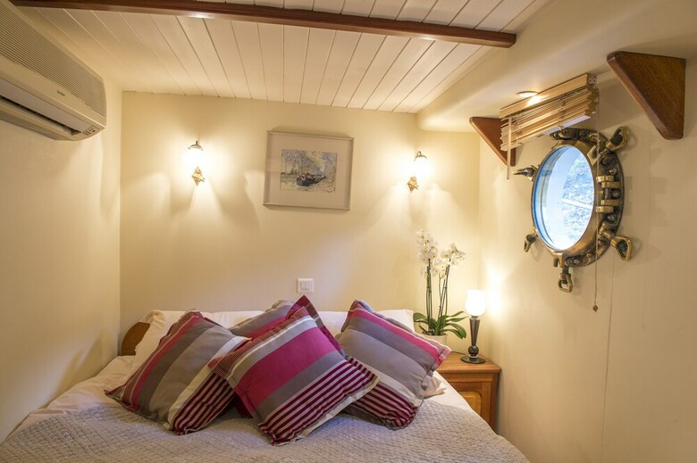 Bed & Breakfast Barge Tango