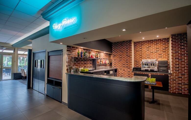 Hotel Promotel Carros