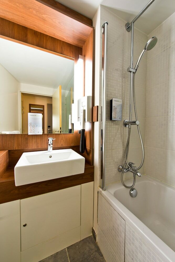 Hotel Campanile Lyon Sud - Confluence - Oullins