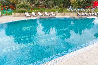 Hotel Harmony Suites Grand Resort 11&12