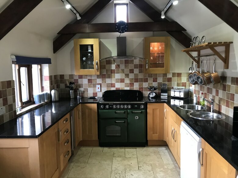 Stunning 2-bed Barn Conversion