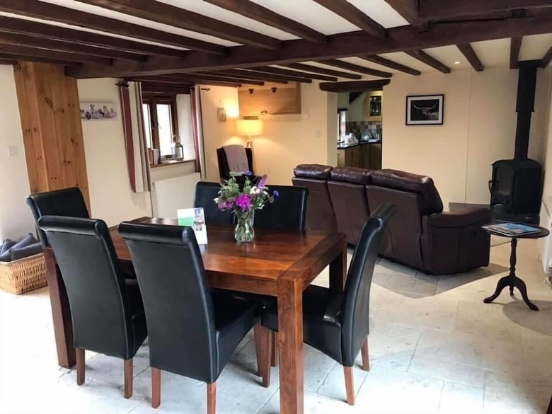 Stunning 2-bed Barn Conversion