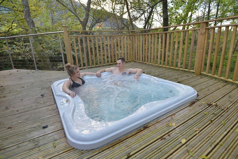 Riverbeds Lodges With Hot Tubs