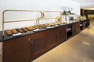 Hotel NH Roma Midas
