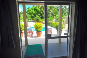 Coral Sands Apartments