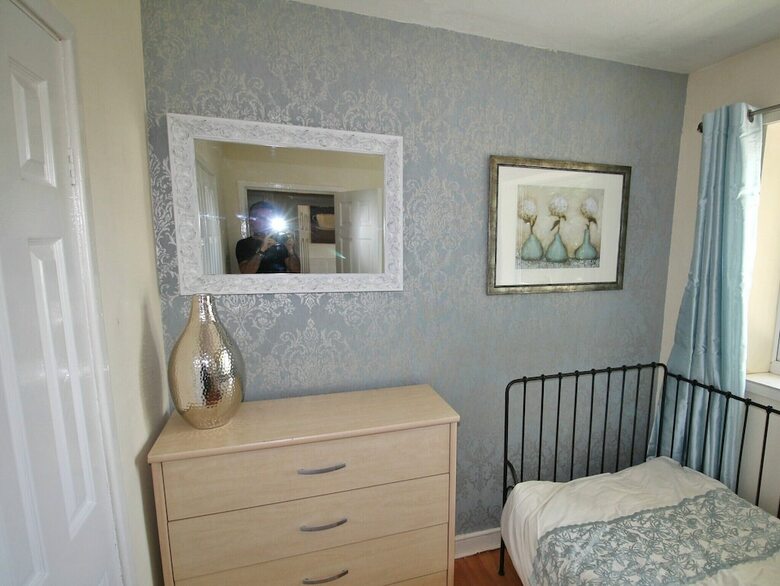 Boswell - Balcony Apartment