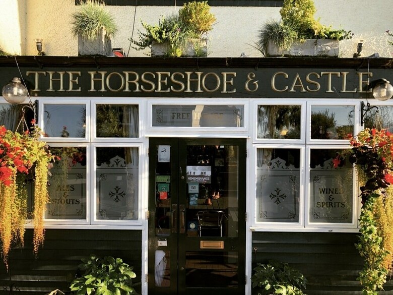 Posada The Horseshoe And Castle