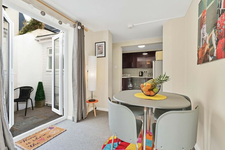 Apartamentos Beach Patio - Seafront One Bedroom Apt
