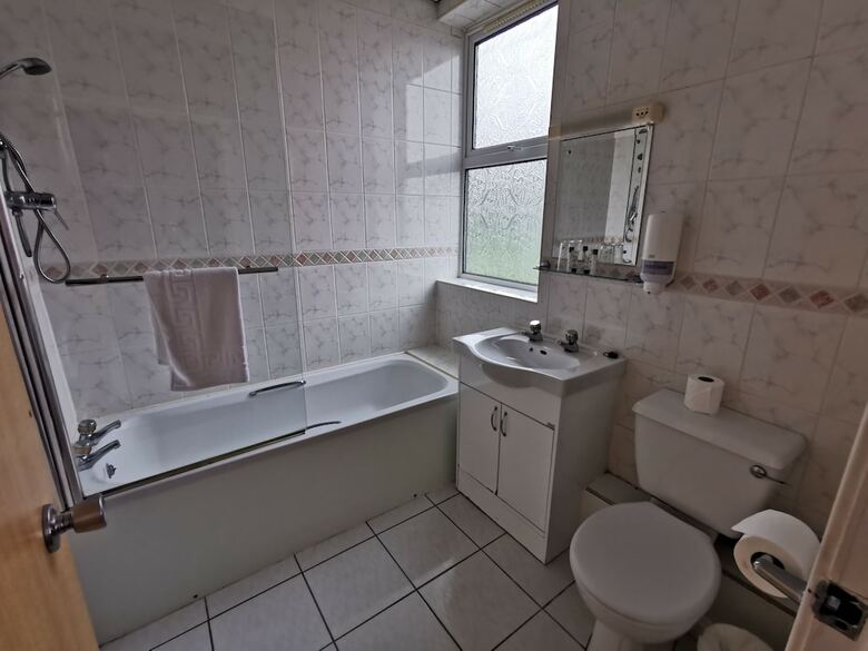 Goosepool Hotel