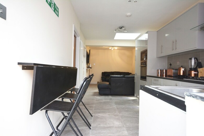 London Luxury 7 Bedroom Holiday Let