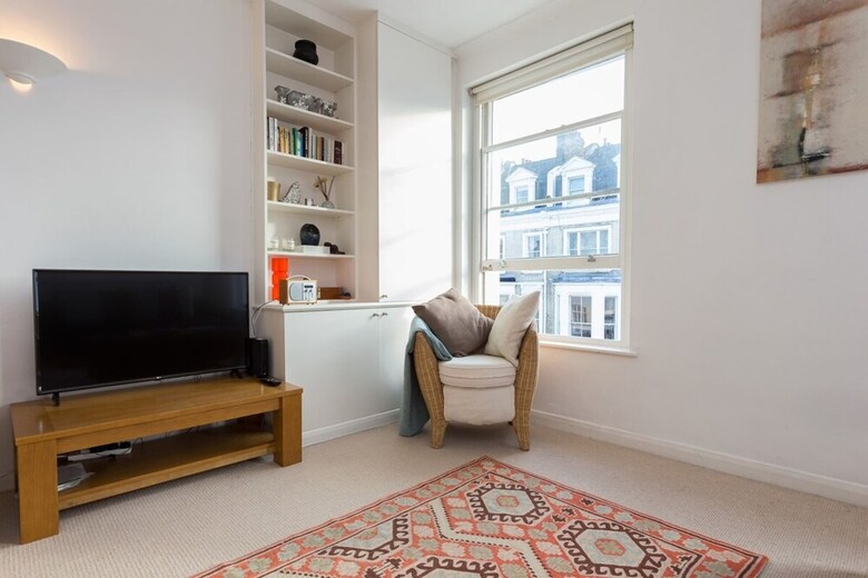1 Bedroom Apartment In Notting Hill Accommodates 2
