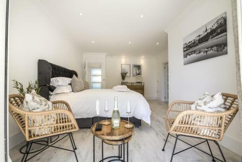 Ryecroft - 6 Bedroom Holiday Home - Tenby