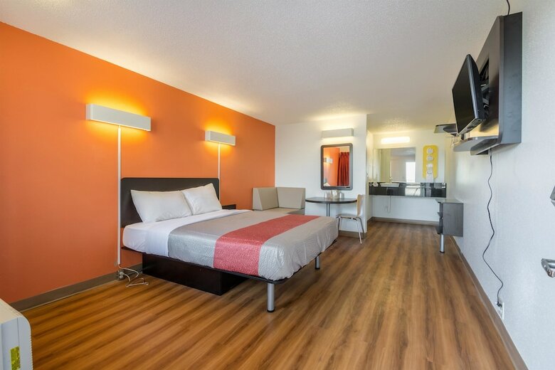 Motel 6 Indianapolis, In - South