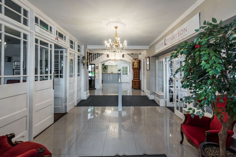 The Falcon Hotel