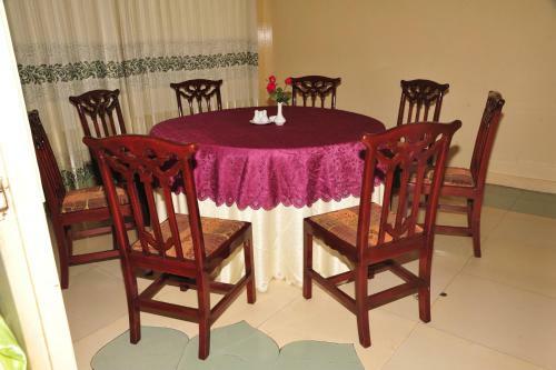 Golden City Crown Hotel