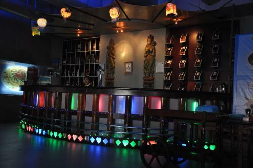Golden City Crown Hotel