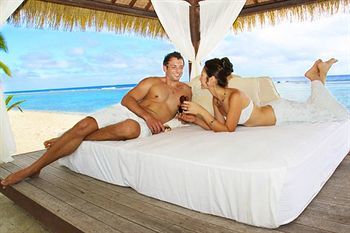 Hotel Crown Beach Resort & Spa