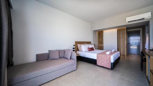 Hotel Harmony Crest Resort