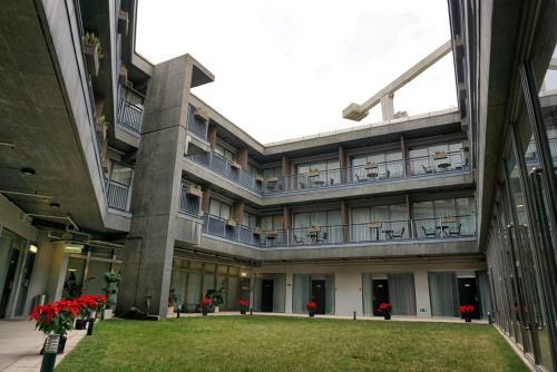 Hostal Y-loft
