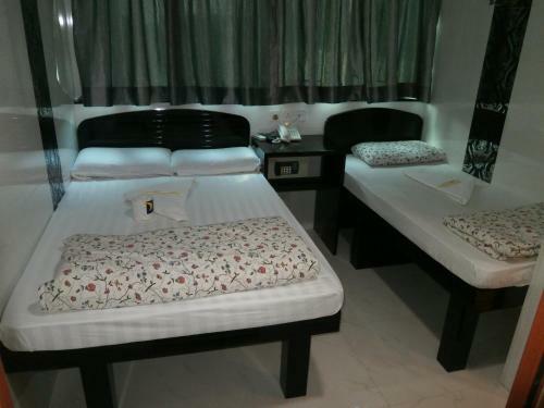 Hostal Singapore Hostel