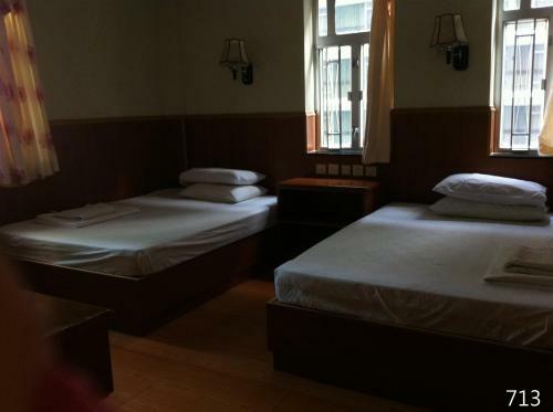 Hostal New Garden Hostel