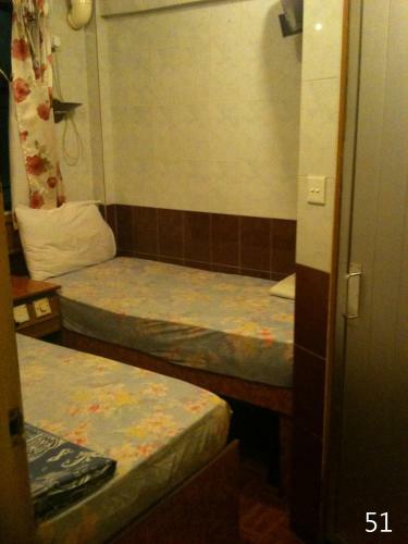 Hostal New Garden Hostel