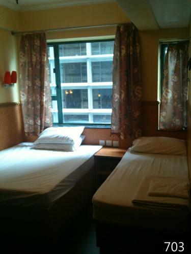 Hostal New Garden Hostel