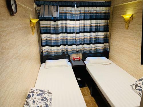 Hostal Sleep In Hotel
