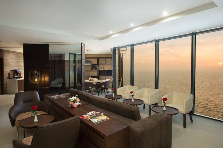 Hotel Wyndham Garden Ajman Corniche