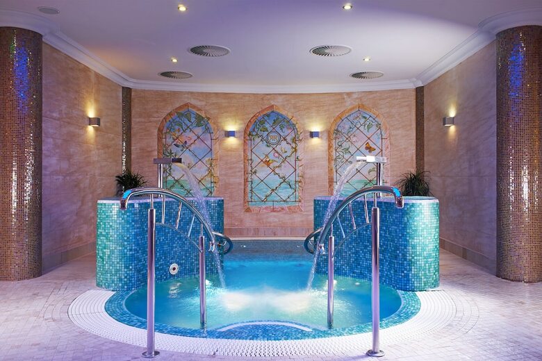 Hotel Retro Riverside Wellness Resort