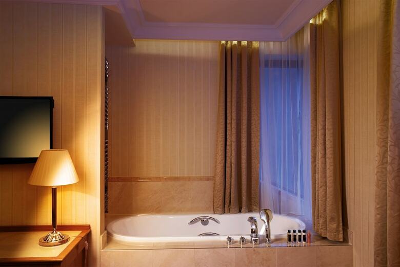 Hotel Retro Riverside Wellness Resort